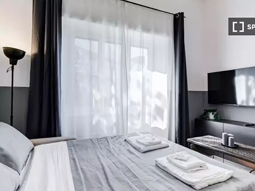 Immagine 17 di Appartamento in affitto  in Via Paolo Frisi a Roma