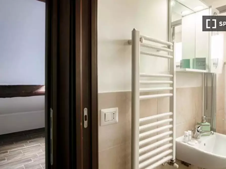 Immagine 12 di Appartamento in affitto  in Viale Nazario Sauro a Milano