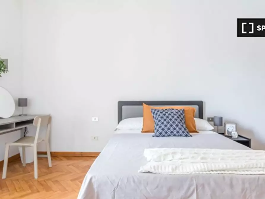 Immagine 2 di Camera condivisa in affitto  in Via Renato Fucini a Milano