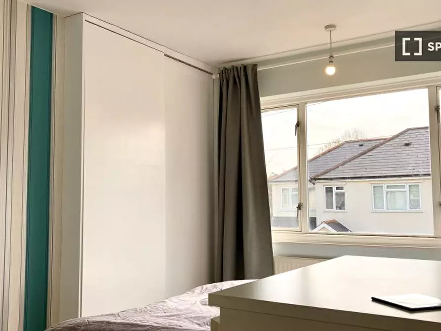 Immagine 15 di Appartamento in affitto  in Staveley Gardens a Hounslow