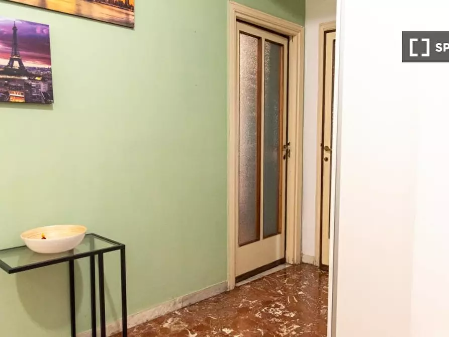 Immagine 12 di Camera condivisa in affitto  in Via Tuscolana a Roma