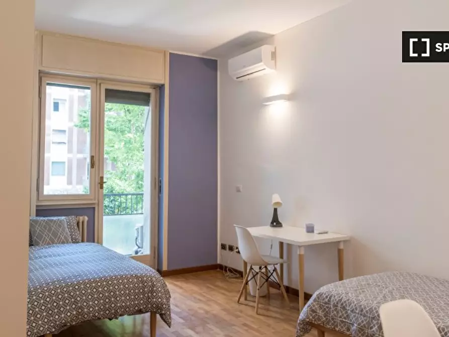 Immagine 11 di Camera condivisa in affitto  in Viale Campania a Milano