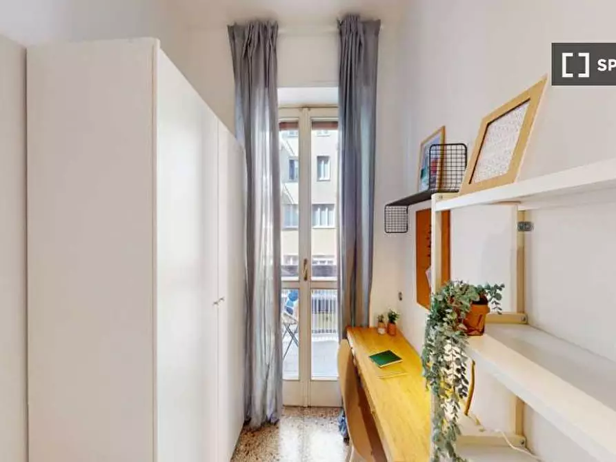 Immagine 3 di Camera condivisa in affitto  in Via Copernico a Milano