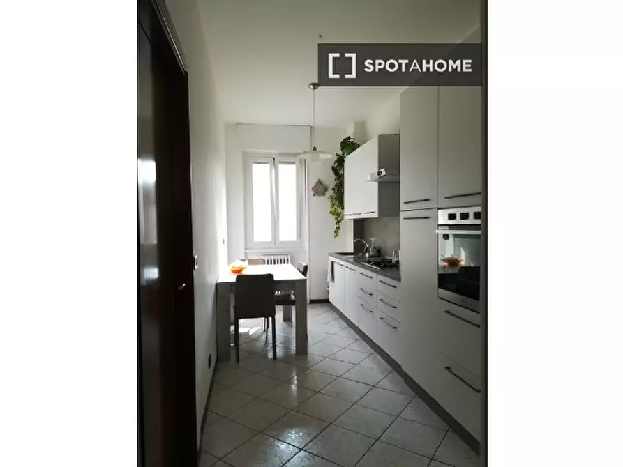Immagine 5 di Camera condivisa in affitto  in Via Giuseppe Sercognani a Milano