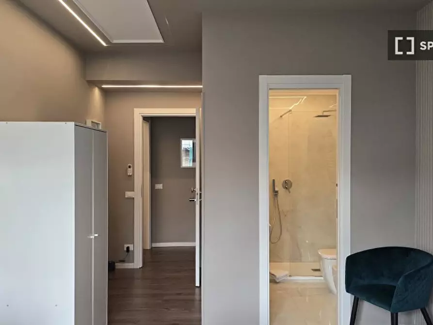 Immagine 5 di Camera condivisa in affitto  in Via Nicolò da Pistoia a Roma