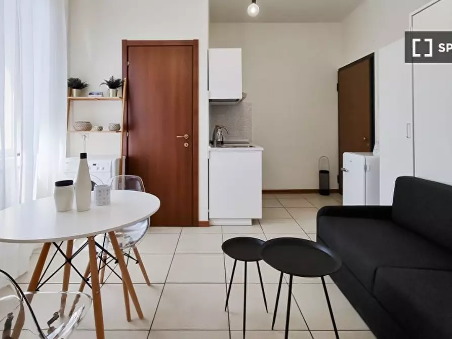 Immagine 10 di Appartamento in affitto  in Via Gallura a Milano