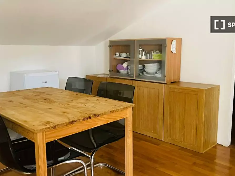 Immagine 10 di Camera condivisa in affitto  in Via Giorgio Sommer a Roma