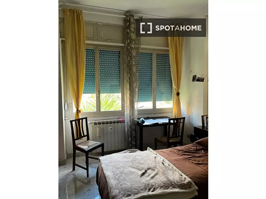 Immagine 14 di Camera condivisa in affitto  in Via Giuseppe Berneri a Roma