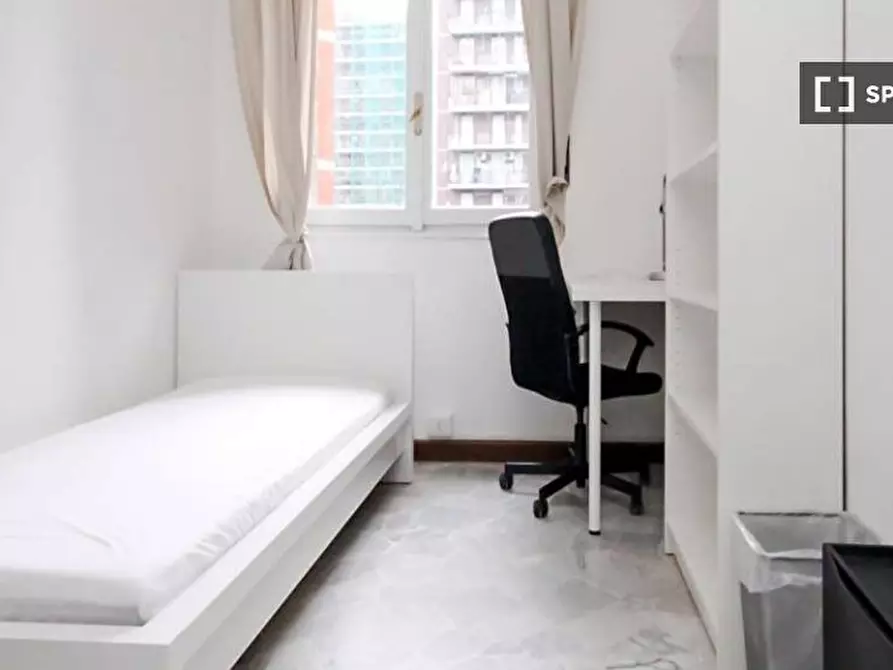 Immagine 1 di Camera condivisa in affitto  in Largo Cavalieri di Malta a Milano