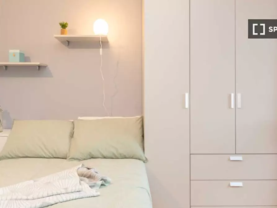 Immagine 4 di Camera condivisa in affitto  in Via dei Missaglia a Milano