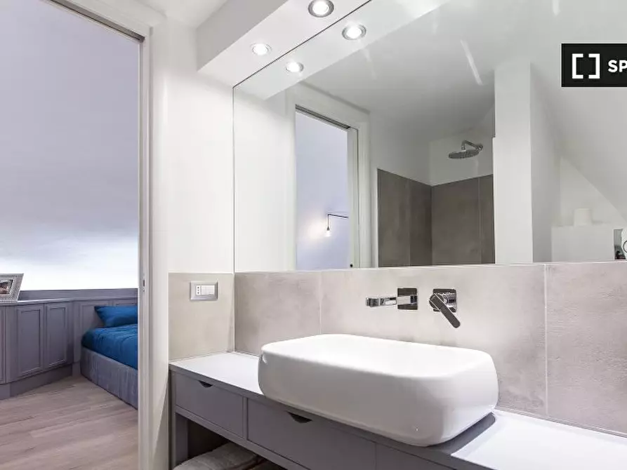 Immagine 15 di Appartamento in affitto  in Via di S. Giovanni Decollato a Roma