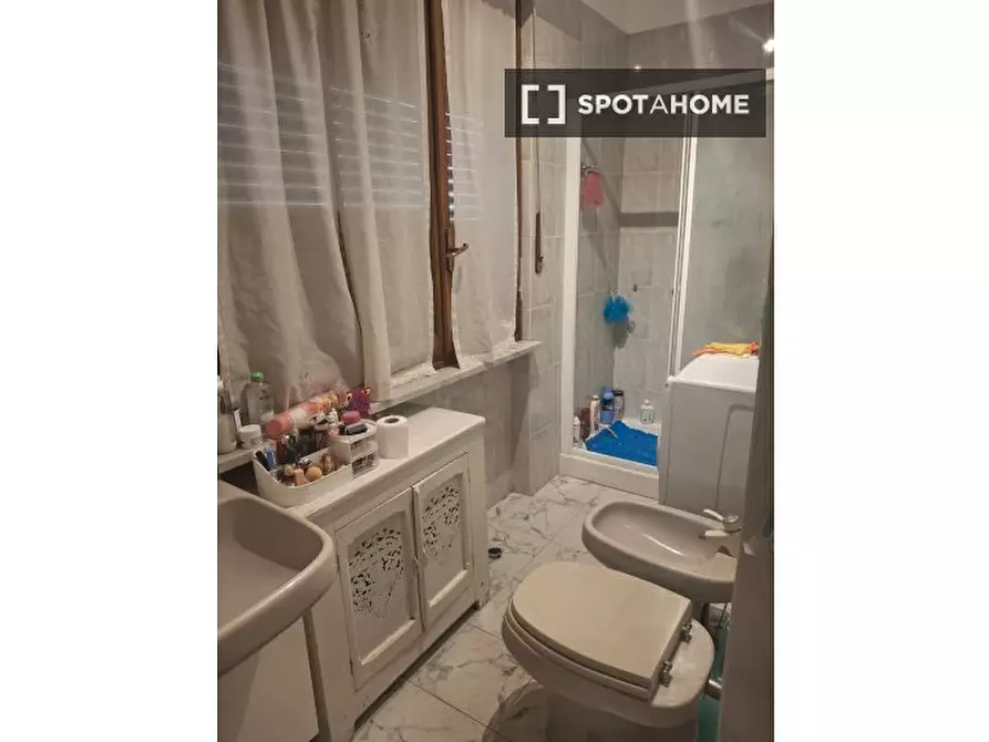 Immagine 9 di Camera condivisa in affitto  in Via Belfiore a Torino