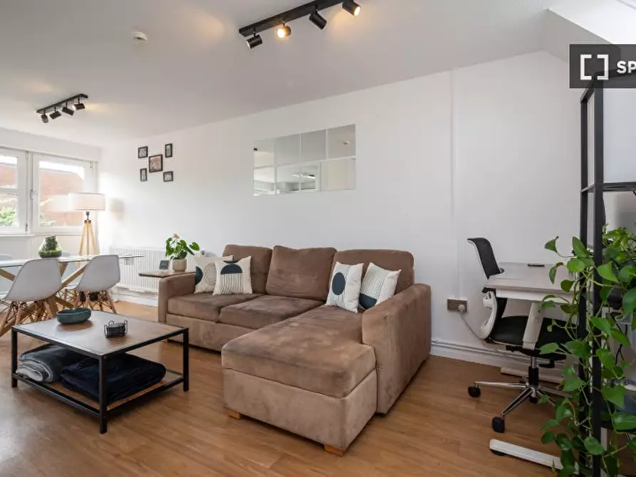 Immagine 12 di Appartamento in affitto  in Vulcan Way a Islington