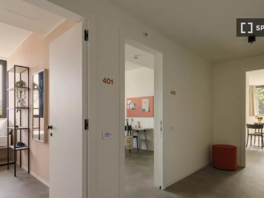 Immagine 2 di Camera condivisa in affitto  in Corso Novara a Torino