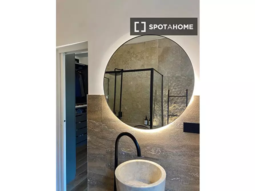 Immagine 2 di Appartamento in affitto  in Salita del Poggio Laurentino a Roma