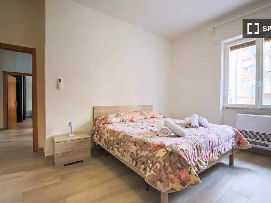 Immagine 1 di Camera condivisa in affitto  in Via Flavio Stilicone a Roma