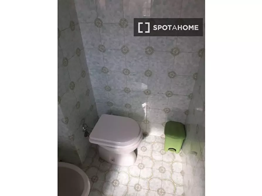 Immagine 16 di Camera condivisa in affitto  in Via Giuseppe Lorenzoni a Roma