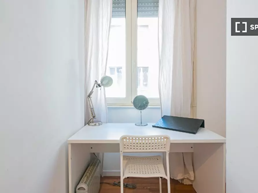 Immagine 1 di Camera condivisa in affitto  in Via Felice Casati a Milano