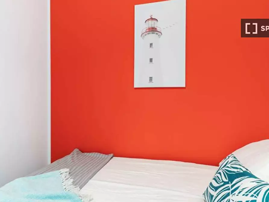 Immagine 2 di Camera condivisa in affitto  in Via dei Fontanili a Milano