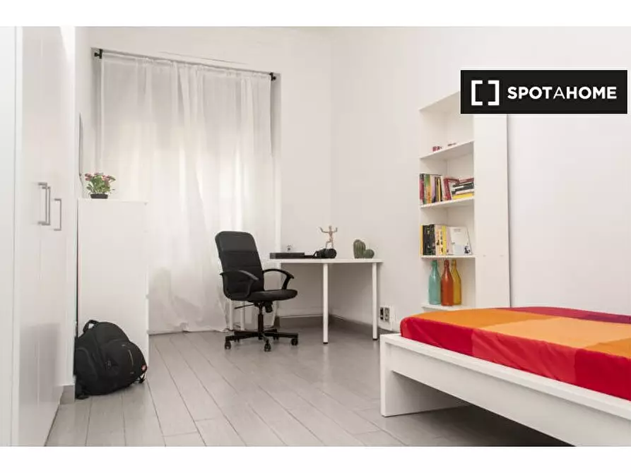 Immagine 1 di Camera condivisa in affitto  in Via Romolo Gessi a Torino