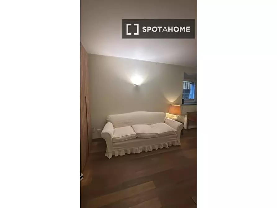 Immagine 14 di Appartamento in affitto  in Via Bari a Roma