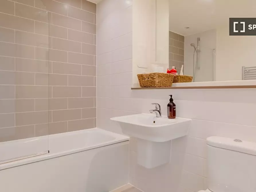 Immagine 18 di Appartamento in affitto  in flat a Poplar
