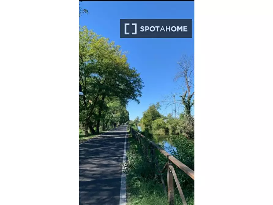 Immagine 2 di Camera condivisa in affitto  in Via Febbraio a Vimodrone