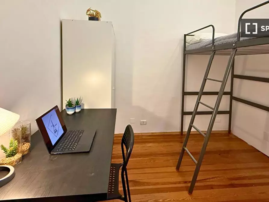 Immagine 1 di Camera condivisa in affitto  in Via Carlo Castelnuovo Delle Lanze a Torino