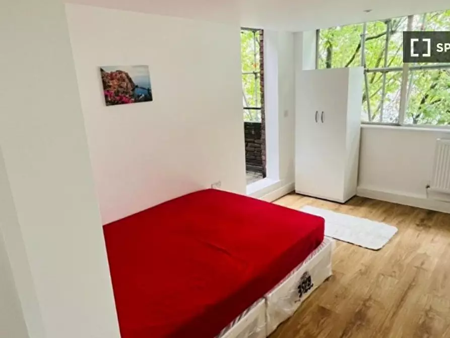 Immagine 16 di Camera condivisa in affitto  in Grenfell Rd a Kensington