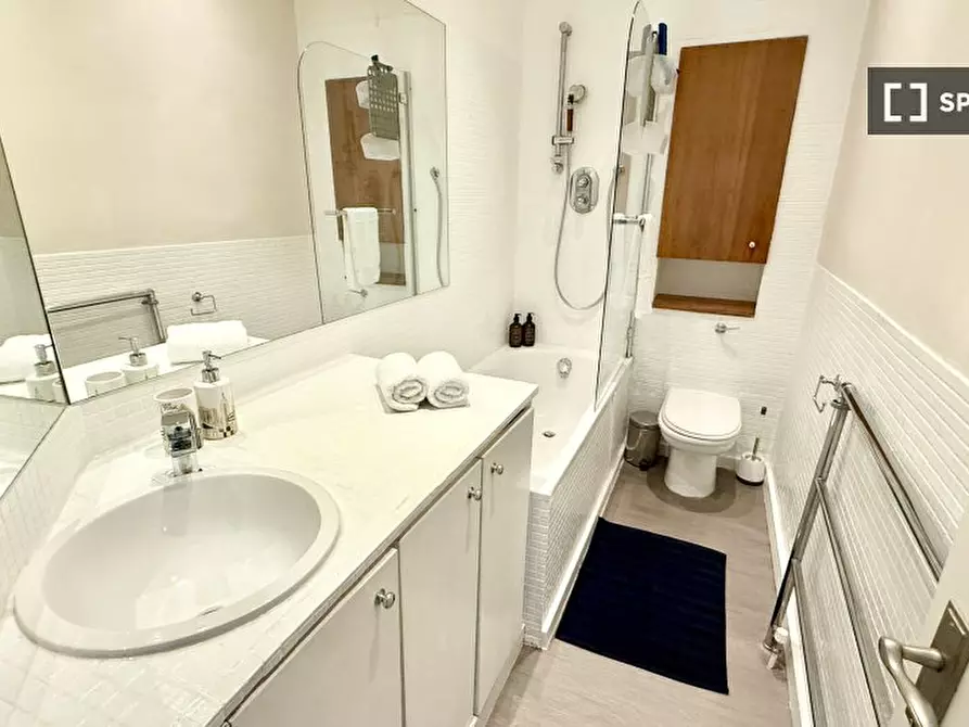 Immagine 9 di Appartamento in affitto  in Sinclair Rd a Hammersmith