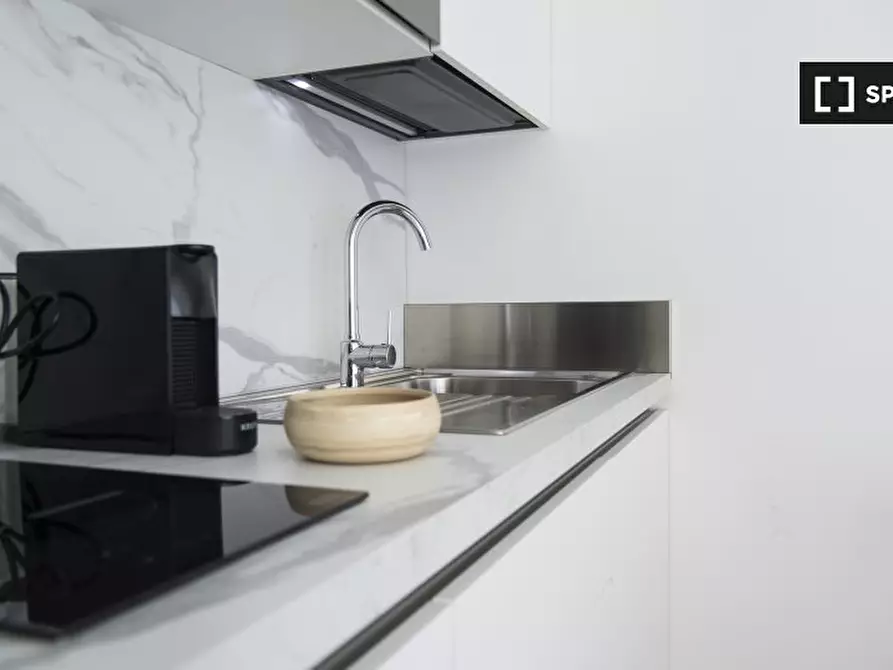 Immagine 12 di Ufficio in affitto  in Via Amatore Sciesa a Milano