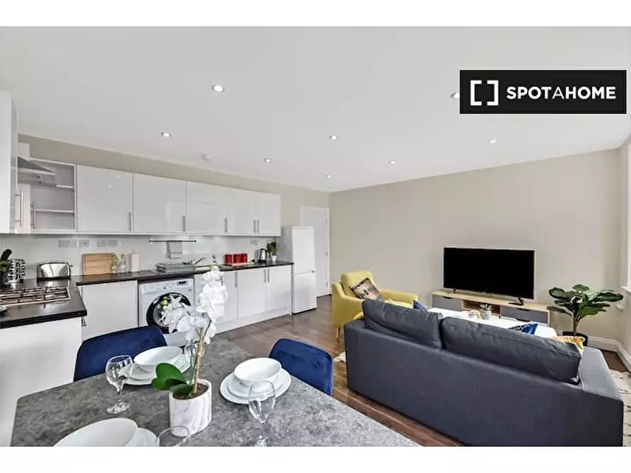 Immagine 8 di Appartamento in affitto  in b Stamford hill London N16 6QX a Hackney