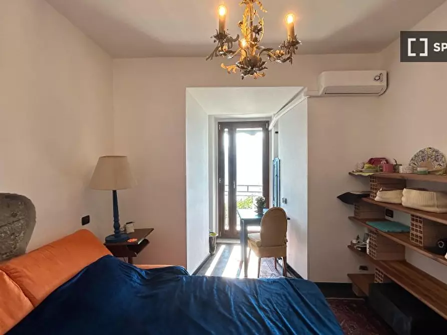 Immagine 4 di Camera condivisa in affitto  in Via Antonio Gramsci a Castel Gandolfo