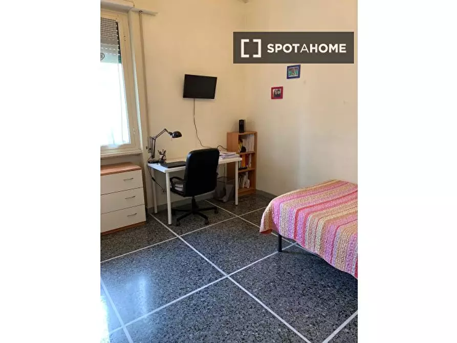 Immagine 8 di Camera condivisa in affitto  in Via Sirte a Roma