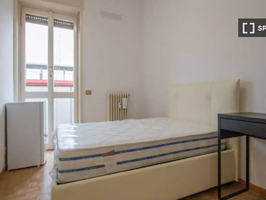 Immagine 17 di Camera condivisa in affitto  in VIA RESSI a Milano