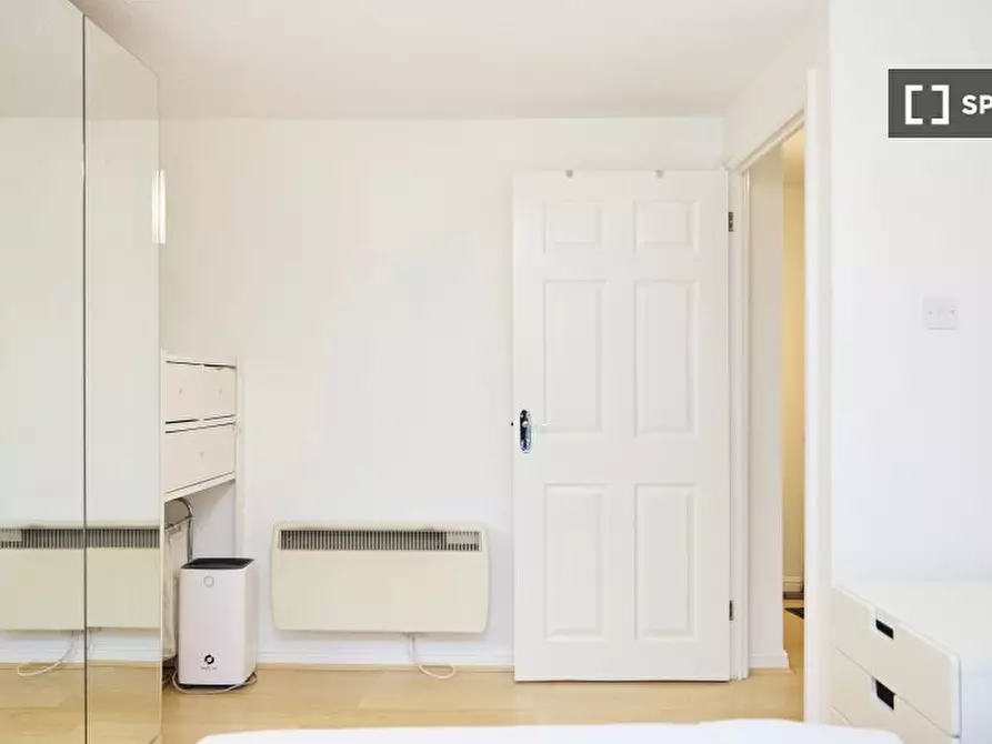 Immagine 18 di Appartamento in affitto  in Mapeshill Place a Brent