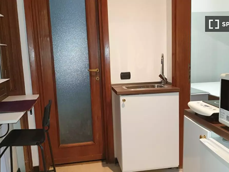 Immagine 17 di Appartamento in affitto  in Via dei Piatti a Milano