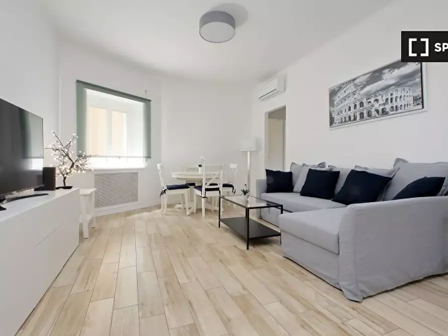 Immagine 2 di Appartamento in affitto  in Via Oderisi da Gubbio a Roma