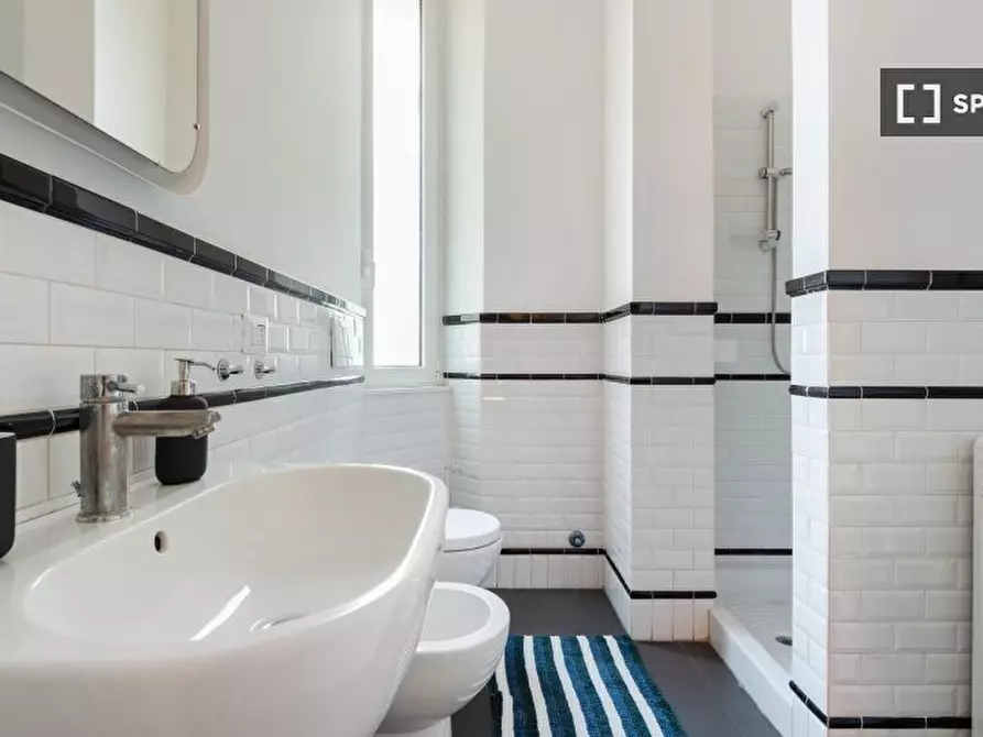 Immagine 8 di Camera condivisa in affitto  in Viale Romagna a Milano