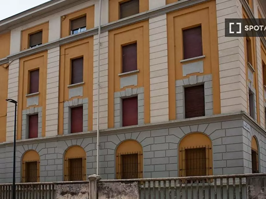 Immagine 13 di Camera condivisa in affitto  in Lattanzio Gambara a Brescia