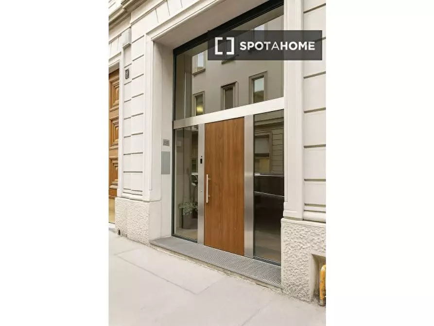 Immagine 11 di Appartamento in affitto  in Via Santa Lucia a Milano