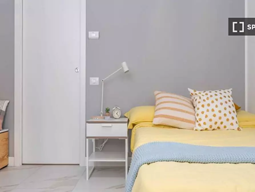 Immagine 3 di Camera condivisa in affitto  in Viale Bligny a Milano