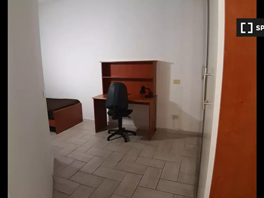 Immagine 4 di Camera condivisa in affitto  in Via Ugolino Cavalcabò a Roma