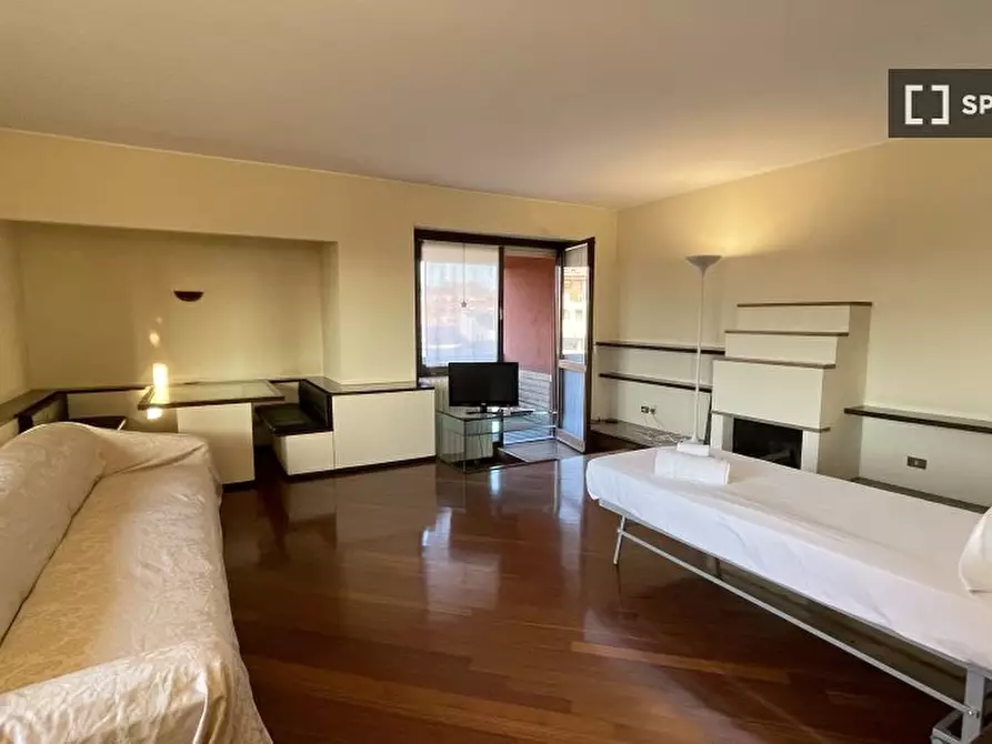 Immagine 10 di Camera condivisa in affitto  in Via Angelo Ramazzotti a Monza