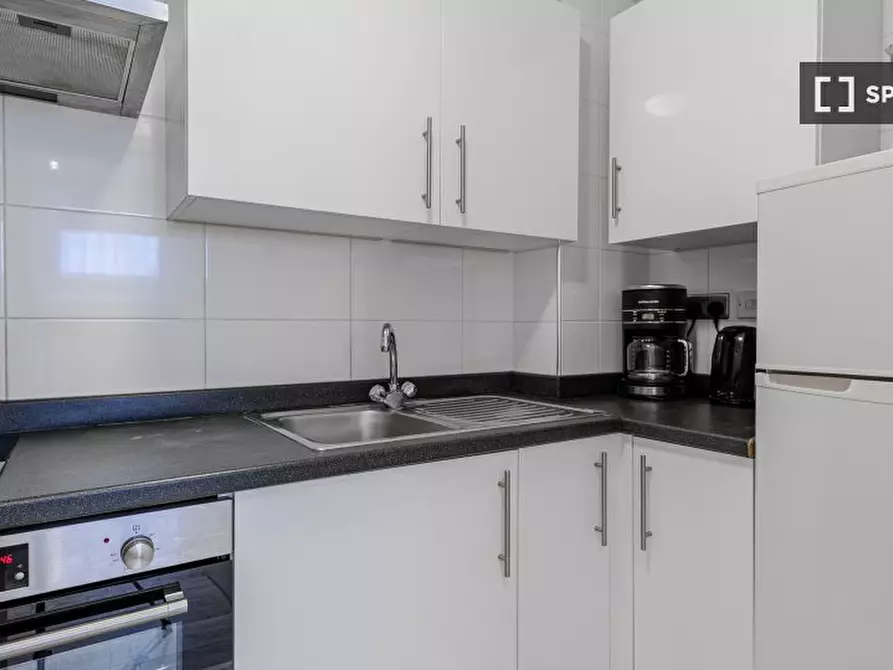Immagine 6 di Appartamento in affitto  in Apartment a Kensington