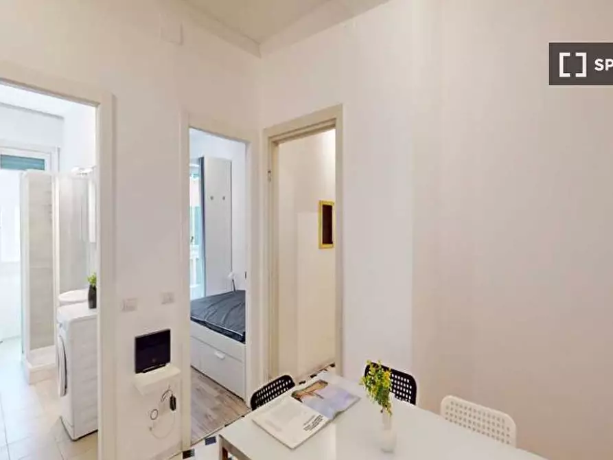 Immagine 14 di Camera condivisa in affitto  in Viale Tunisia a Milano