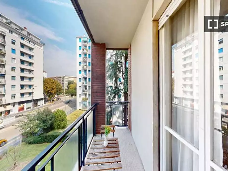 Immagine 7 di Camera condivisa in affitto  in Viale Legioni Romane a Milano