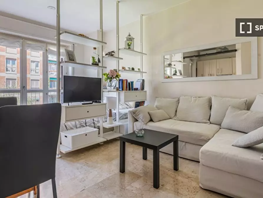 Immagine 1 di Appartamento in affitto  in Via Alfonso Capecelatro a Milano