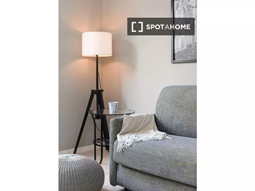 Immagine 5 di Ufficio in affitto  in Via Gressoney a Milano