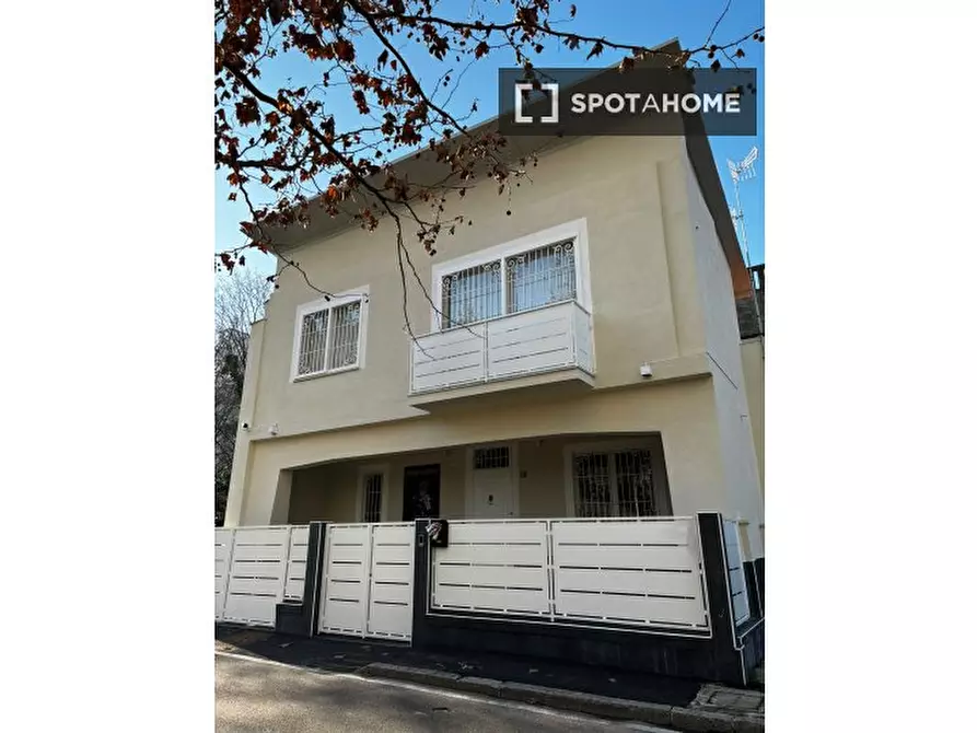 Immagine 15 di Camera condivisa in affitto  in Via Mario Greppi a San Donato Milanese